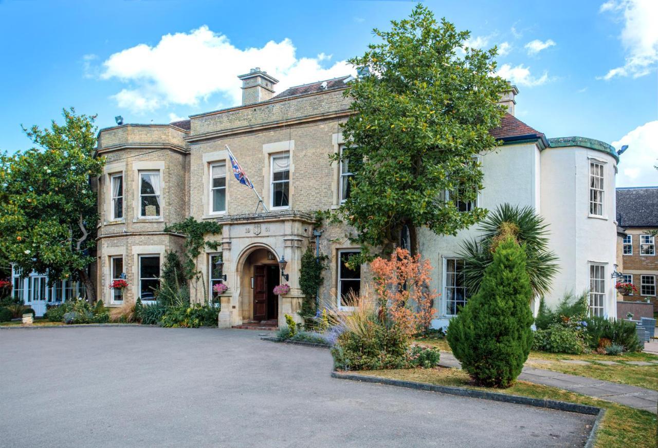 Woodland Manor Hotel Бедфорд Экстерьер фото